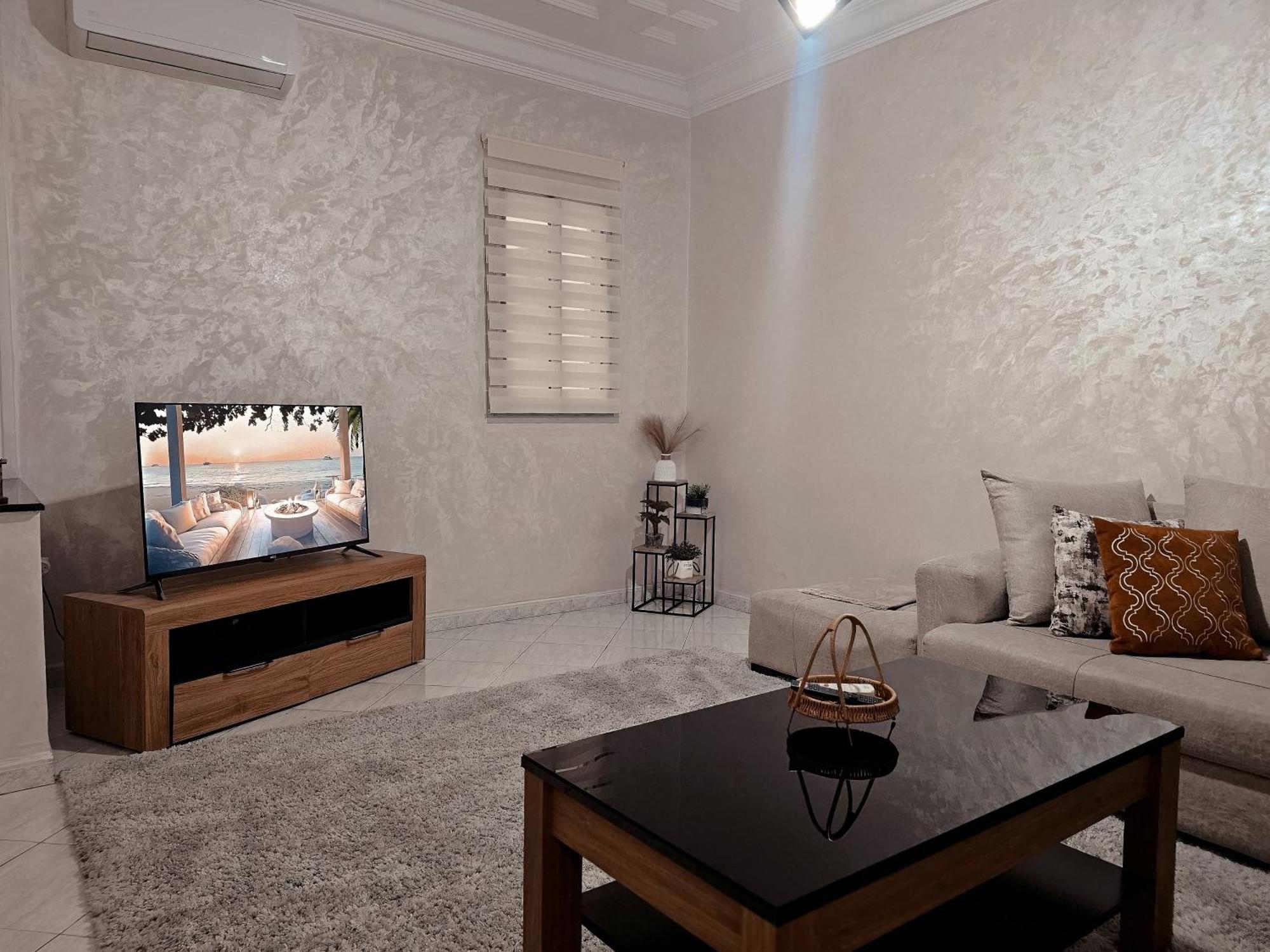 Apartment Corniche *
